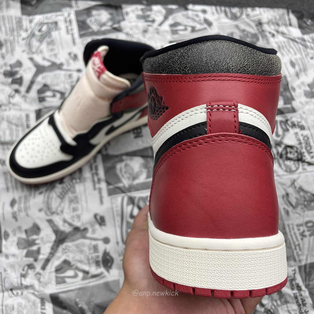 Air Jordan 1 Retro High Og Black Toe Chicago (9) - newkick.app